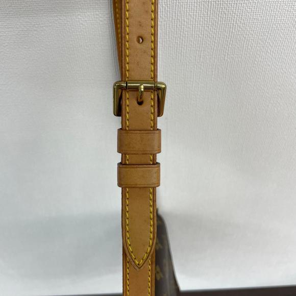 Louis Vuitton Musette Tango Monogram Shoulder Bag - Picture 3 of 6